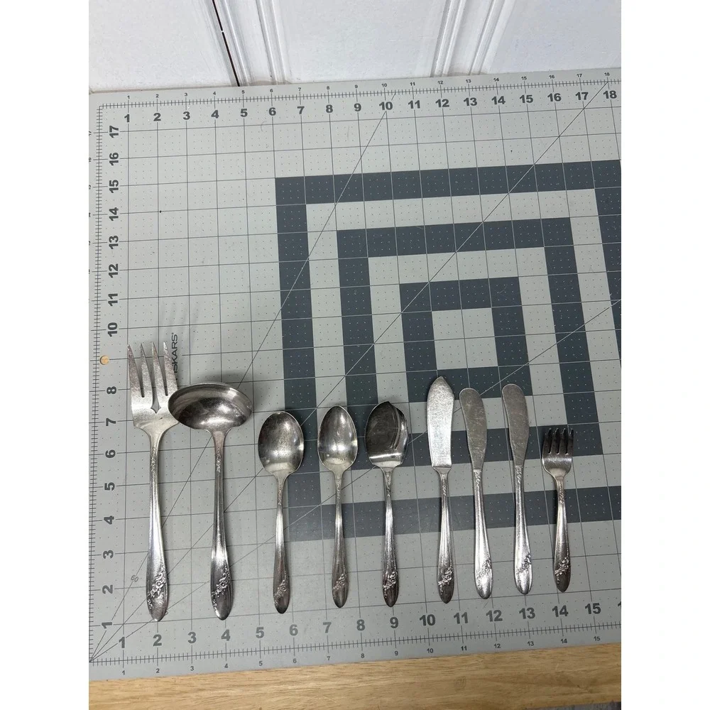 Queen Bess II Oneida Silver 1946 Tudor Meat Fork‎ Gravy Ladle Baby Butter Lot